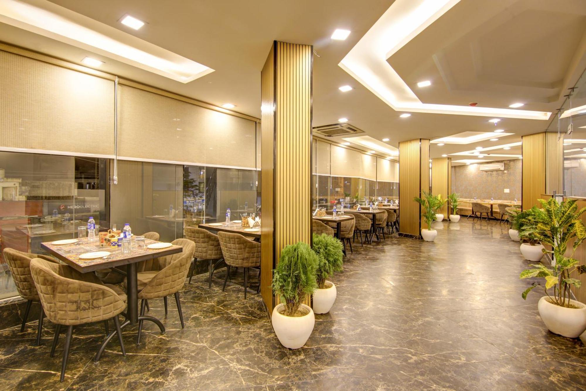 Park Tree Igi Airport A Unit Of Prithvi Palace With Free Airport Transsfer 4*