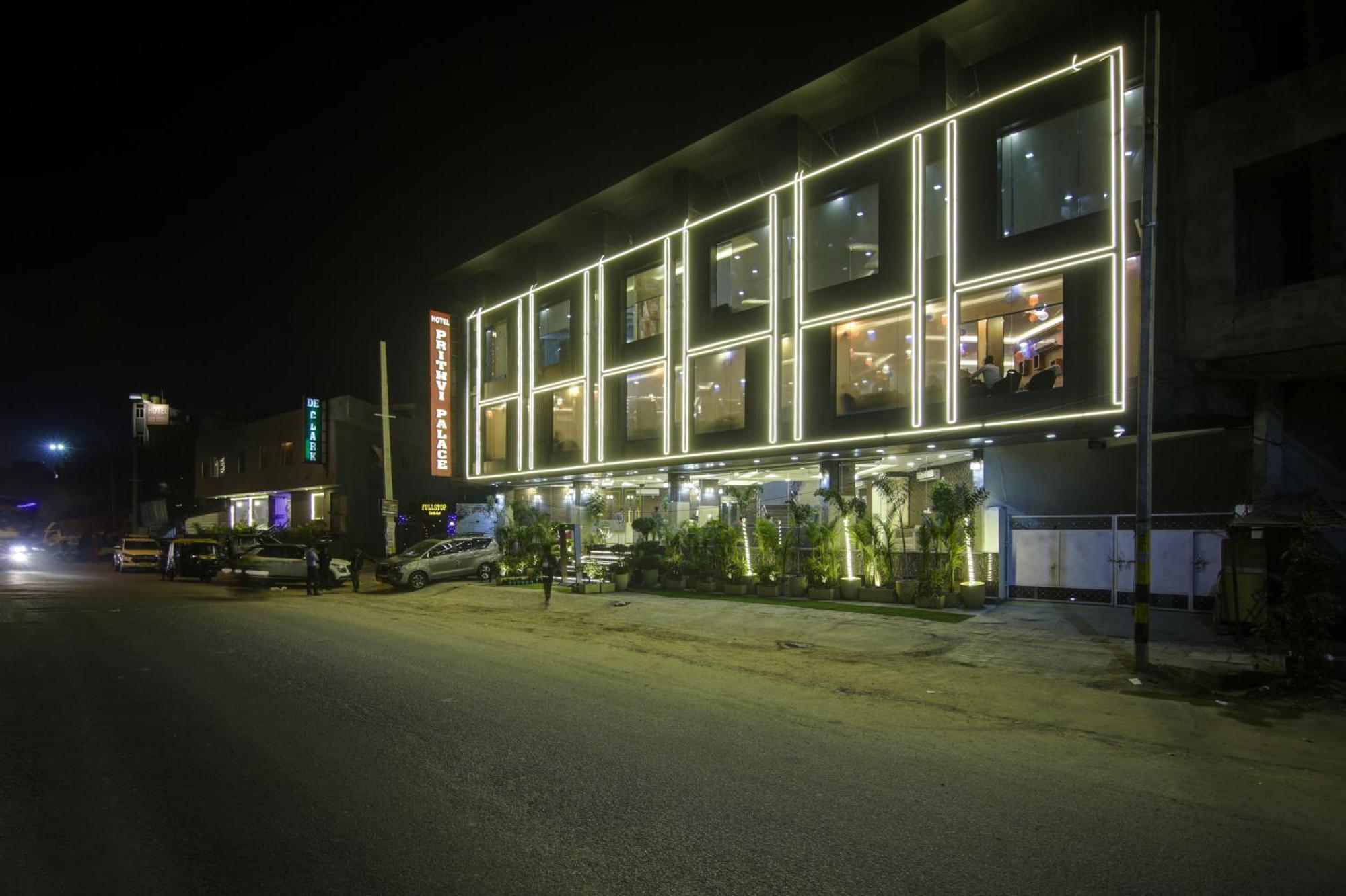 Park Tree Igi Airport A Unit Of Prithvi Palace With Free Airport Transsfer